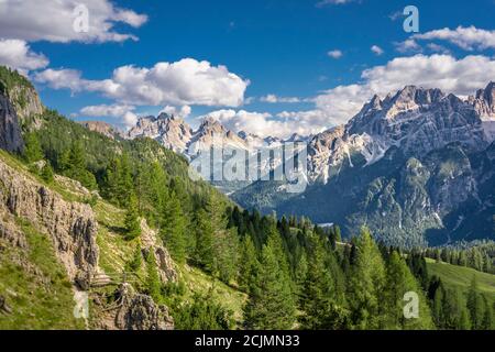 Atemberaubende Landschaft in den Sextner Dolomiten, hoch über dem Dürrenstein-Tal, Südtirol, Italien Stockfoto