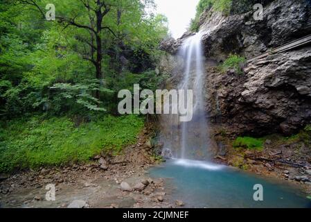 Wasserfall am Asse River Blieux im Verdon Regional Park Naturschutzgebiet Alpes-de-Haute-Provence Frankreich Stockfoto