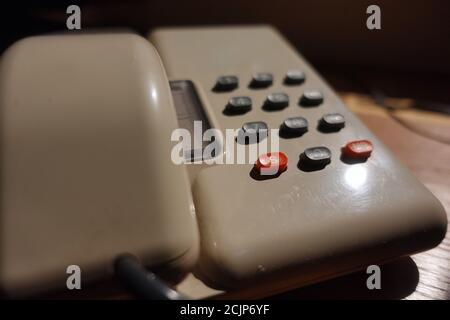 Push-Button-Typ Telefon aus den 80er und 90er Jahren in Großbritannien Stockfoto