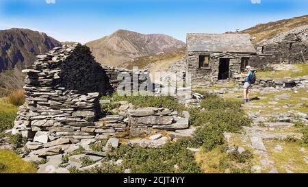 Dubs Hütte bothy auf Fleetwith Pike im Lake District, Großbritannien. Stockfoto