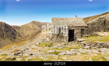 Dubs Hütte bothy auf Fleetwith Pike im Lake District, Großbritannien. Stockfoto