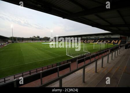 Ein allgemeiner Blick auf das Stadion vor dem Carabao Cup Spiel im Pirelli Stadium, Burton. Stockfoto