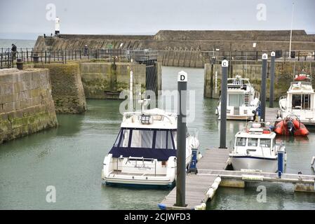 Die Bilder zeigen Porthcawl Harbour (Yachthafen) und Coney Beach, Bridgend County, vor der geplanten Erschließung Stockfoto