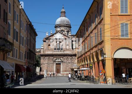 Corso Duomo und Chiesa della Madonna del Voto, Modena, Emilia-Romagna, Italien, Europa Stockfoto