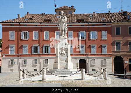 Piazza Roma mit Vincenzo Borelli Denkmal, Modena, Emilia-Romagna, Italien, Europa. Stockfoto