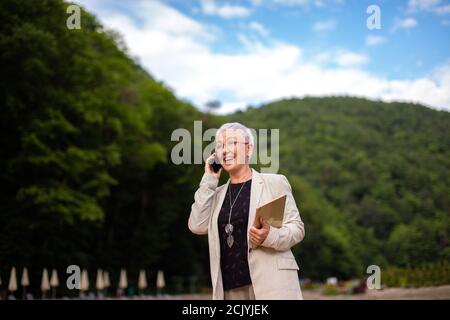 Eine attraktive CEO des Unternehmens ist auf der Geschäftsreise. business Zuordnung Stockfoto