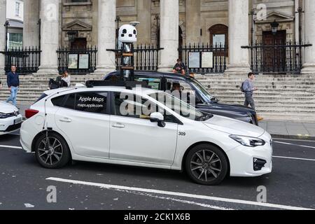 Apple Maps Mietwagen in London, England Vereinigtes Königreich Großbritannien und Nordirland Stockfoto