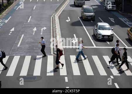 TOKIO, JAPAN - 15. September 2020 : Japanisch auf der anderen Straßenseite in Shinagawa. Stockfoto