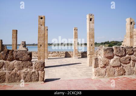 Alte Tonnara (Thunfischfabrik) im Vendicari Naturschutzgebiet - Südosten Siziliens, Italien Stockfoto