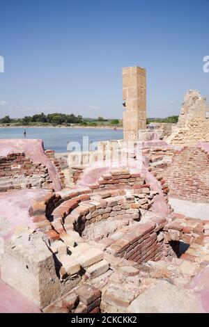 Alte Tonnara (Thunfischfabrik) im Vendicari Naturschutzgebiet - Südosten Siziliens, Italien Stockfoto