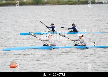 (L-R) Honatsu Endo (JPN), Mei Imanishi (JPN), September 13, 2020-Kanu : Kanu-Sprint Frauen 200 m WK-2-Finale am Lake Kiba Kanu-Sprint-Kurs während aller Japan Kanu-Sprint-Meisterschaften in Komatsu Japan. Kredit: SportsPressJP/AFLO/Alamy Live Nachrichten Stockfoto