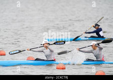 (L-R) Honatsu Endo (JPN), Mei Imanishi (JPN), September 13, 2020-Kanu : Kanu-Sprint Frauen 200 m WK-2-Finale am Lake Kiba Kanu-Sprint-Kurs während aller Japan Kanu-Sprint-Meisterschaften in Komatsu Japan. Kredit: SportsPressJP/AFLO/Alamy Live Nachrichten Stockfoto