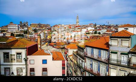 Panoramablick auf die Innenstadt von Porto. Portugal Stockfoto