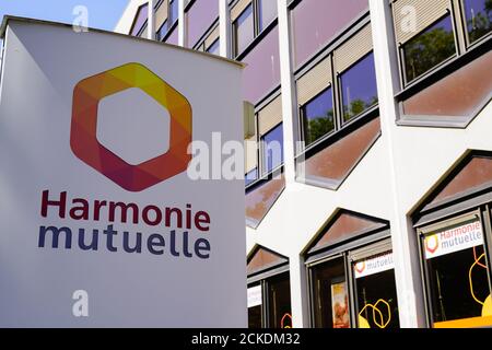 Bordeaux , Aquitaine / Frankreich - 09 01 2020 : Harmonie Mutuelle Versicherung Logo und Text-Zeichen auf Office Store Building Agency Stockfoto