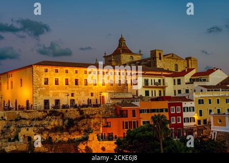 Kloster und Kirche von Carmen in der Abenddämmerung - Mahon, Menorca Stockfoto