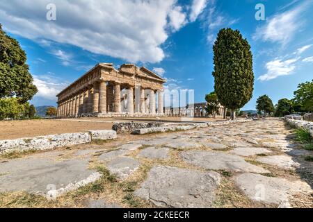 Tempel von Hera oder Tempel von Neptun, Paestum, Kampanien, Italien Stockfoto