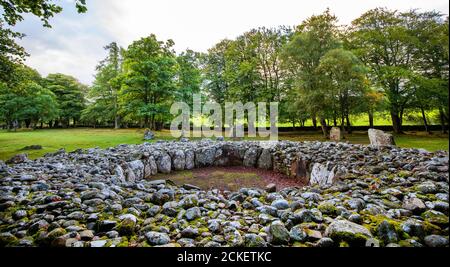 Clava Cairns, ein prähistorischer bronzezeitlicher Bestattungskomplex aus stehenden Steinen, ringkernen, Durchgangsgräbern und randsteingräbern, in der Nähe von Inverness, Schottland, Großbritannien Stockfoto
