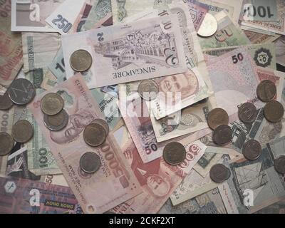 Geld aus der ganzen Welt. Stockfoto