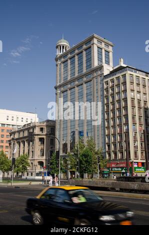 Santiago de Chile. Chile. 15. Januar 2012: Stadtbild in der Libertador Bernardo O'Higgins Avenue. Stockfoto