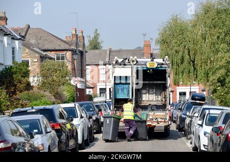 Müllabfuhr und Recycling-Sammlung im Norden londons in england Stockfoto