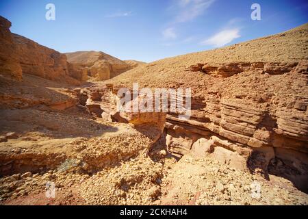 Gesteinsschichten im Red Canyon in der Nähe von Eilat, Israel sichtbar Stockfoto