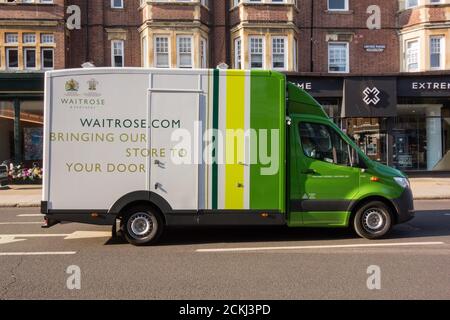 Waitrose.Com Wir bringen unseren Store zu Ihrem Lieferwagen in SW London, UK Stockfoto