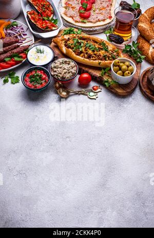 Traditionelle türkische oder mittelöstliche Gerichte Stockfoto