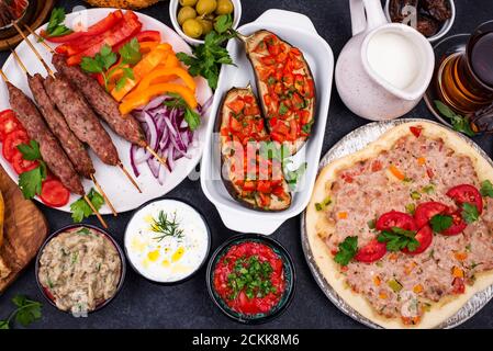 Traditionelle türkische oder mittelöstliche Gerichte Stockfoto