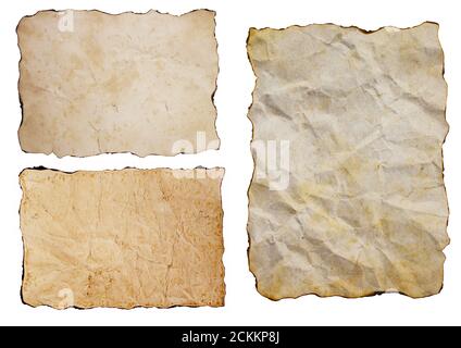 Alte Vintage Grunge gelb braun Sepia antike Papiere gesetzt isoliert auf weißem Hintergrund. Drei Blätter von altem verbranntem Papier. Stockfoto