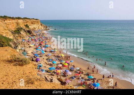 Roche Coves, wunderschöne Strände in Conil de la Frontera, Cadiz, Spanien Stockfoto