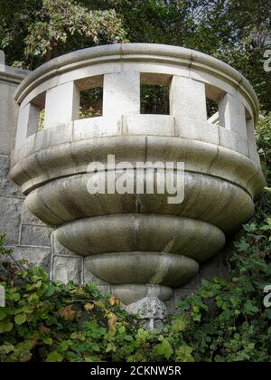 Balkon von der Treppe in Helsingborg, die von der Straße unten zum vikingsberg Park führt. Stockfoto