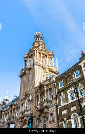 London Coliseum, ein großes Wrenaissance-Theater im Herzen des Theaterlandes in St. Martin's Lane, London WC2, Heimat des English National Ballet Stockfoto