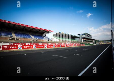 Le Mans, Frankreich. September 2020. Ambiente, leere Tribünen während der Abnahme der 2020 24 Stunden von Le Mans, 7. Lauf der 2019... Kredit: Gruppo Editoriale LiveMedia/Alamy Live Nachrichten Stockfoto