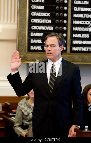 Austin, TX, 13. Januar 2009: Erster Tag der 81. Sitzung der texanischen Legislative auf der Ebene des Repräsentantenhauses, während der Sprecher Joe Straus den Amtseid ablegt. ©Bob Daemmrich Stockfoto