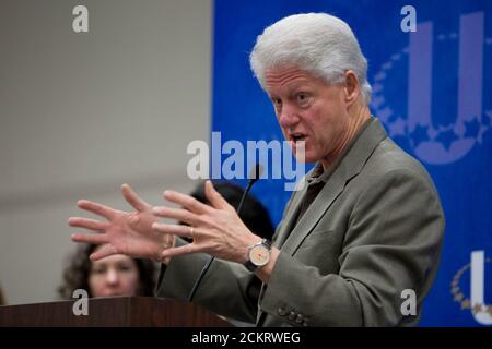 Austin, TX 14. Februar 2009: Der ehemalige Präsident Bill Clinton veranstaltet die zweite jährliche Clinton Global Initiative University, eine Konferenz, an der mehr als 1,000 Studenten teilnehmen, um Maßnahmen gegen globale Herausforderungen wie Armut, Hunger, Energie, Klimawandel und globale Gesundheit zu ergreifen. ©Bob Daemmrich Stockfoto