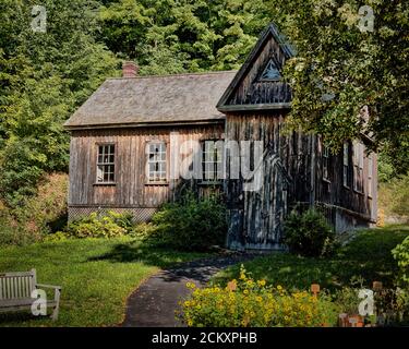 Die 1879 gegründete Volkssommerschule wurde auf den Idealen der Akademie Platons errichtet. Es saß auf dem Hügel hinter Orchard House (Louisa May Alcott's Haus) Stockfoto