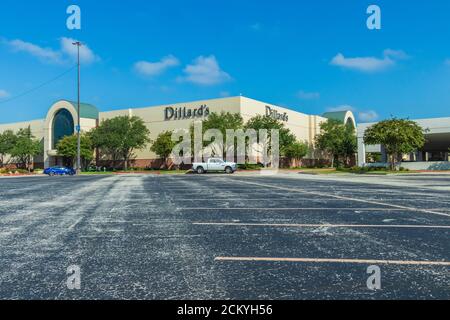 Kaufhäuser in der Woodlands Mall in The Woodlands, Texas. Stockfoto