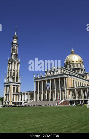 Licheń, Polen, Basilika der Seligen Jungfrau Maria. Polen, Basilika der Heiligen Jungfrau Maria. Bazylika Matki Bożej. Allgemeine Ansicht. Gesamtansicht. Stockfoto