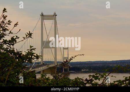 Severn Bridge bei Sonnenuntergang vom Aussichtspunkt Stockfoto