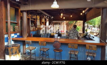 Dawa Bar in Harambe Village, Animal Kingdom, Walt Disney World, Orlando, Florida, USA Stockfoto