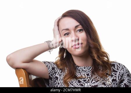 Porträt einer jungen Brünette Frau auf weißem Hintergrund. Stockfoto