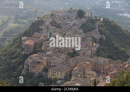 Arpino, Italien - 16. September 2020: Blick auf die Stadt von Stockfoto