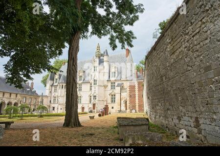 Beauvais Frankreich - 10. August 2020 -ehemaliger Bischofspalast - Residenz der Bischöfe von Beauvais Stockfoto