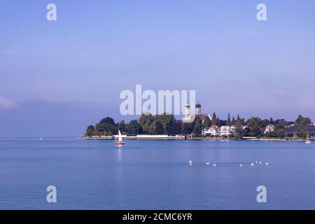 Bodensee Bodensee und Schlosskirche ist das Wahrzeichen der Stadt Friedrichshafen Deutschland Europa. Stockfoto