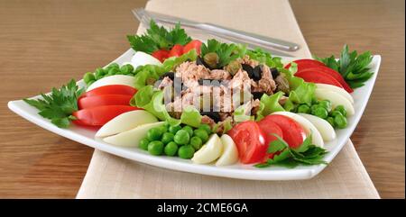 Thunfisch Salat und Gemüse Stockfoto