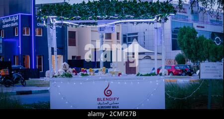 Abu Dhabi 17,09,2020. Street Food Caravans in der Hauptstadt der Vereinigten Arabischen Emirate. Stockfoto