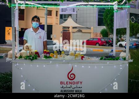 Abu Dhabi 17,09,2020. Street Food Caravans in der Hauptstadt der Vereinigten Arabischen Emirate. Stockfoto