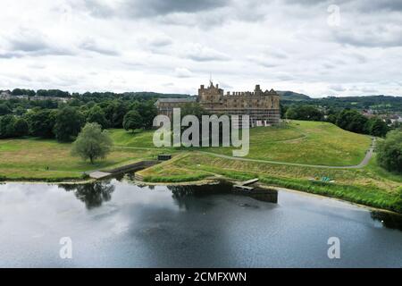 Luftdrohnenansicht des Linlithgow Palace West Lothian Stockfoto