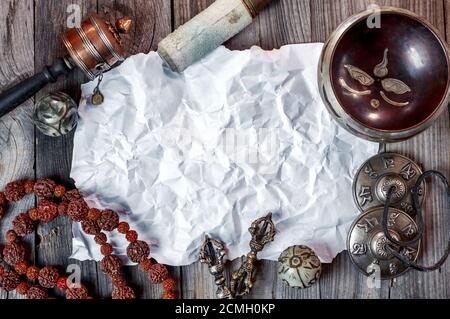 Tibetischen religiösen Objekte für Rituale und Rituale in alternative Behandlung Stockfoto