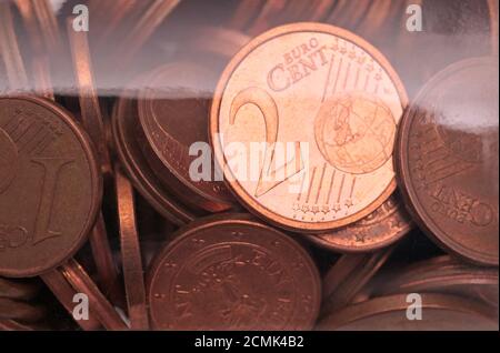 eurocent im Glas Stockfoto